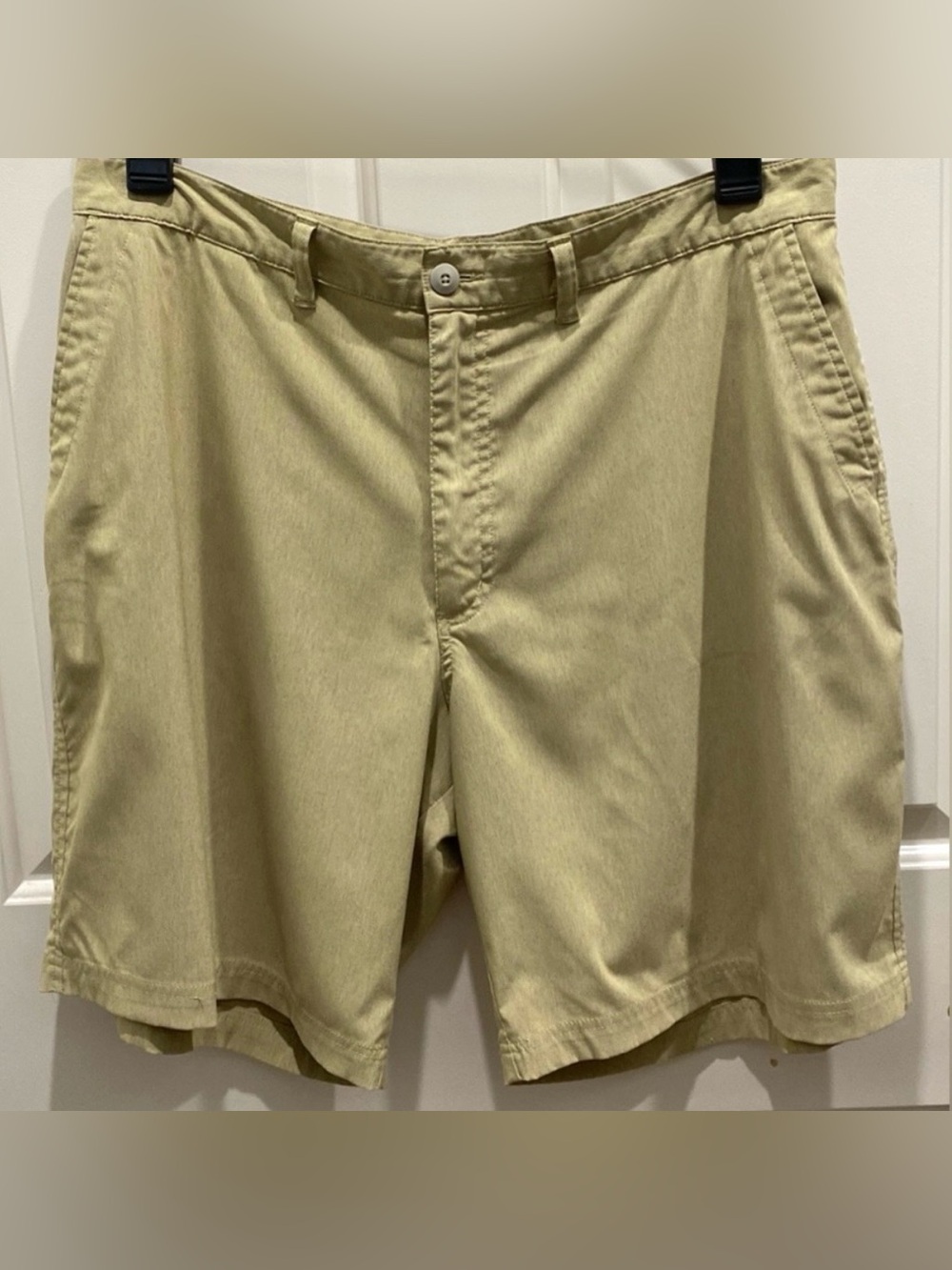 Patagonia Men’s Khaki Tan Size 38 Breathable Gorpcore Outdoor Minimalist Shorts